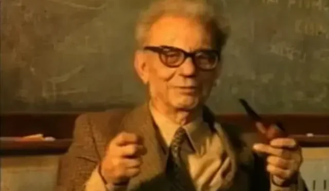 Cahit ARF Kimdir?