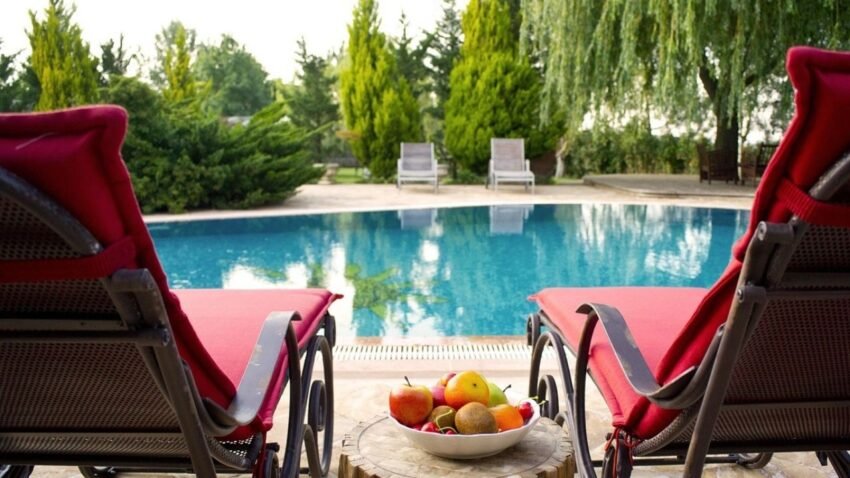 Havuz Şezlong Seçiminde En Önemli 8 Kriter!