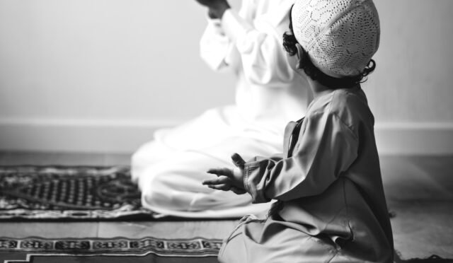 evvabin-namazi-nasil-kilinir