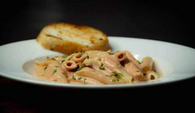 kremali-makarna-tarifi (5)